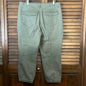 Women’s Army Green Joggers.